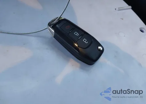 2021 Ford Escape S z USA, uszkodzony, nr VIN 1FMCU9F65MUA33555